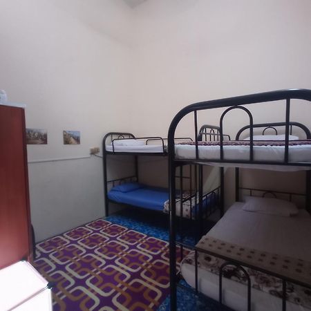 Homestay Melewar Parit Raja Eksteriør billede