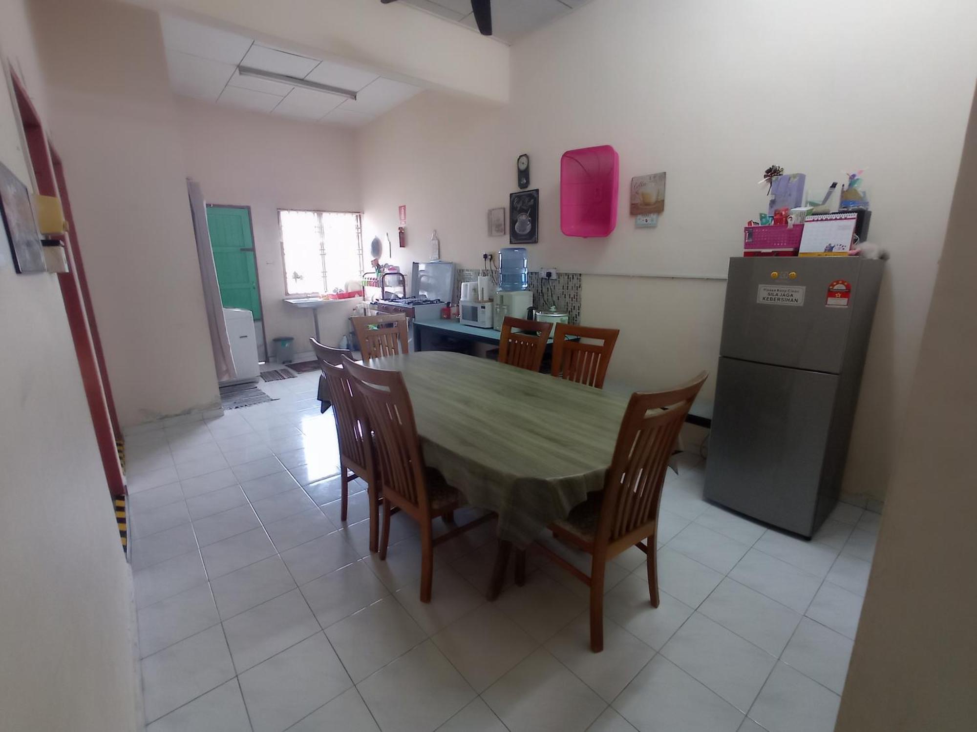Homestay Melewar Parit Raja Eksteriør billede