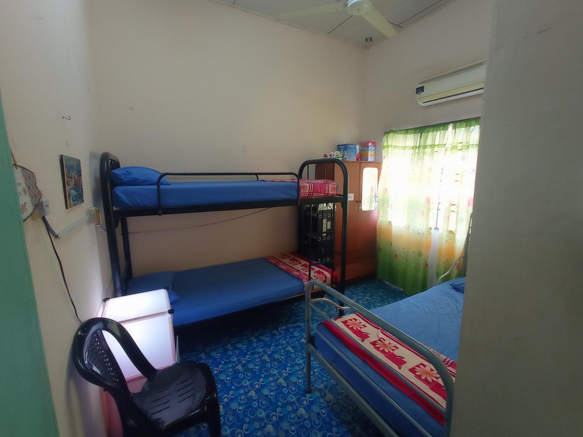 Homestay Melewar Parit Raja Eksteriør billede